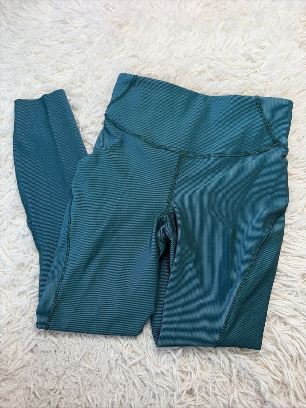 Lululemon Base Pace High-Rise Tight 25" *Two-Tone Ribbed Green Jasper / Blue Chi
